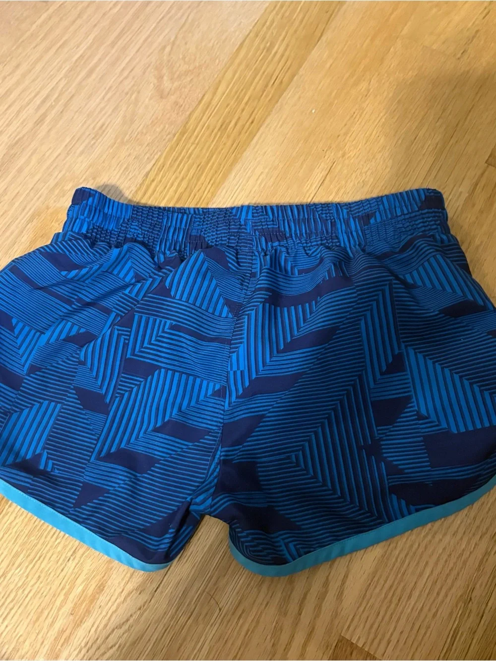 Under Armour Girls Blue Geometric Athletic Shorts Sz Small Kids